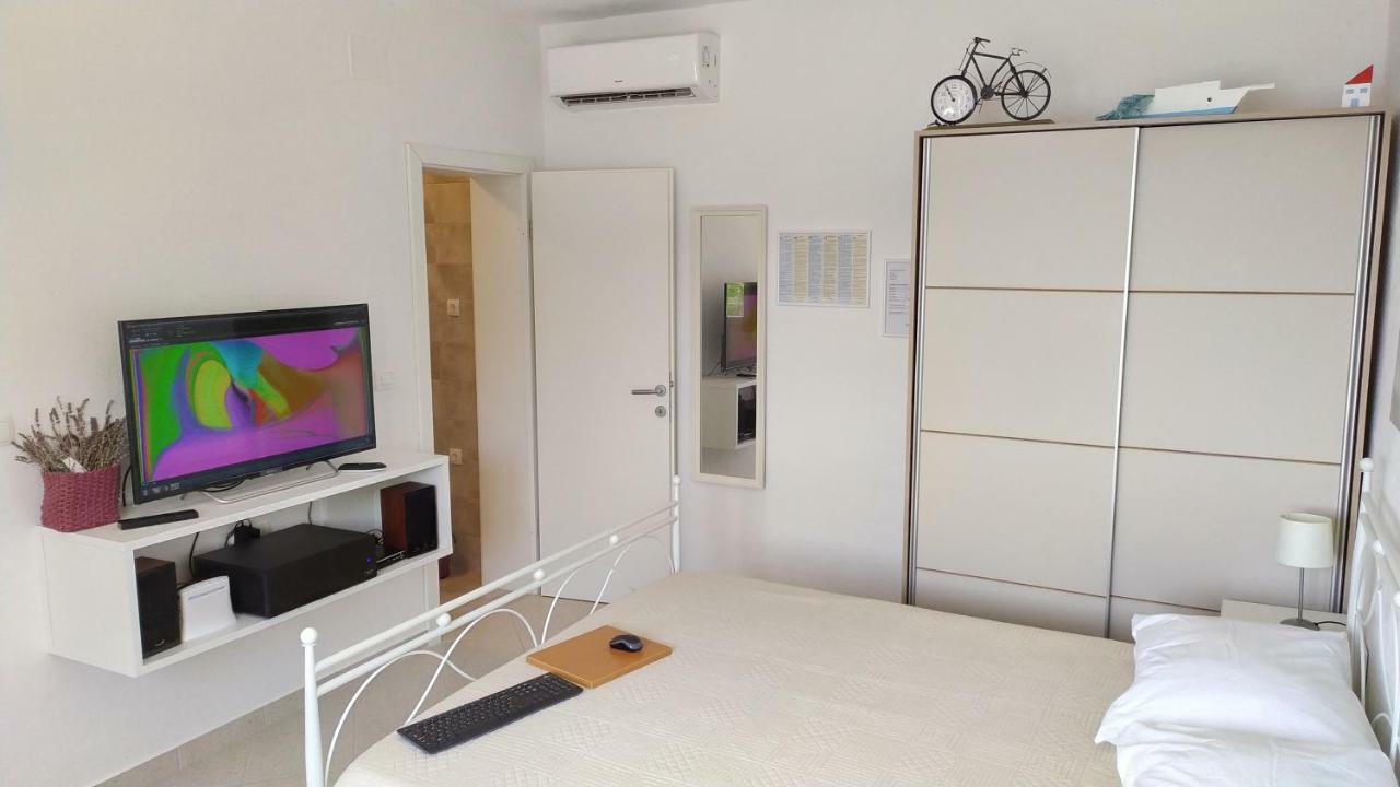 Studio Apartment Luce Marina Exterior foto